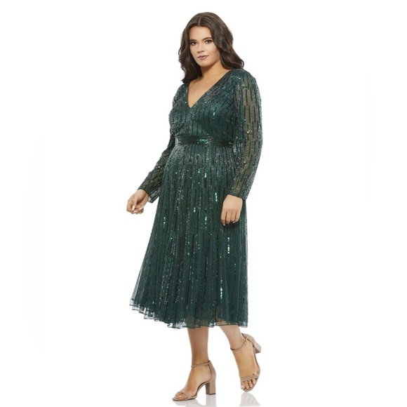Mac Duggal 5529 NWT SEQUINED V-NECK TEA LENGTH COCKTAIL DRESS (PLUS) - Picture 1 of 6